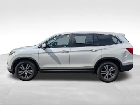 More photos of 2018 Honda Pilot EX-L at Auto Outlets of Farmington, NY