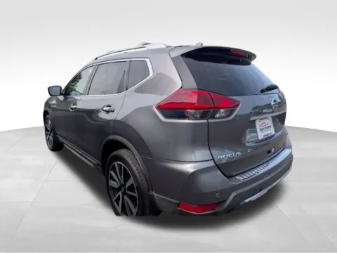 More photos of 2019 Nissan Rogue SL at Auto Outlets of Farmington, NY