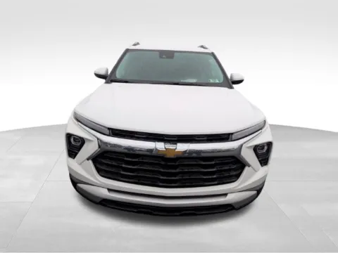 Photos of 2024 Chevrolet TrailBlazer LT for sale in Farmington, NY at Auto Outlets of Farmington