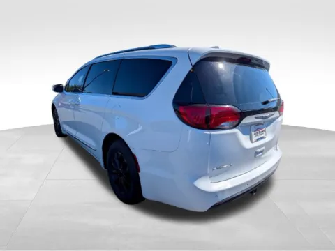 More photos of 2019 Chrysler Pacifica Touring L at Auto Outlets of Farmington, NY