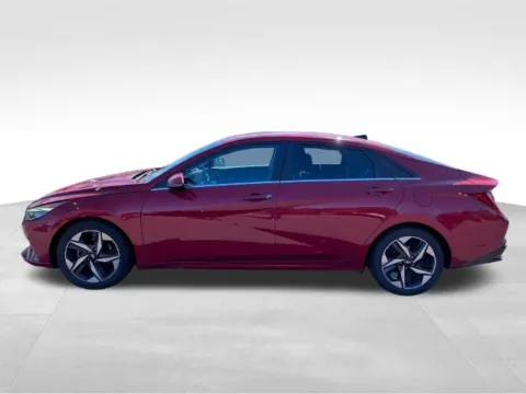 More photos of 2021 Hyundai Elantra Limited at Auto Outlets of Farmington, NY