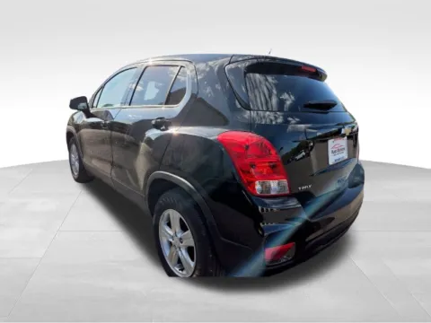 More photos of 2020 Chevrolet Trax LS at Auto Outlets of Farmington, NY