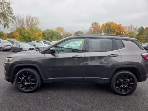 More photos of 2023 Jeep Compass Latitude at Auto Outlets of Farmington, NY