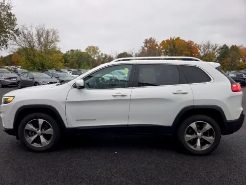 More photos of 2021 Jeep Cherokee Limited at Auto Outlets of Farmington, NY