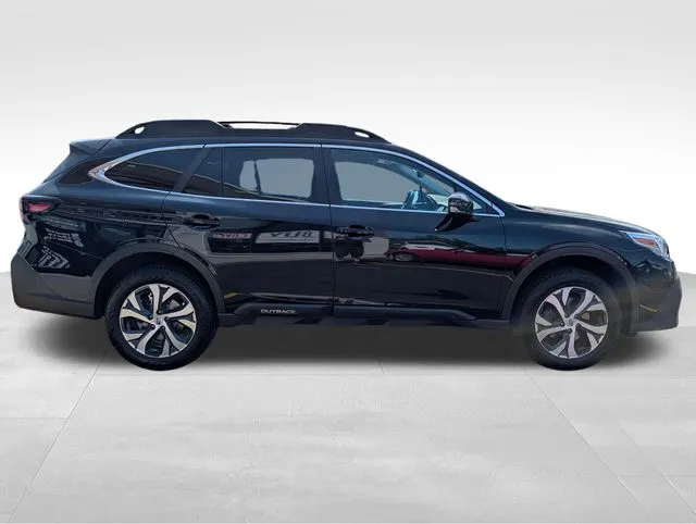 2022 Subaru Outback Limited - Photo 9