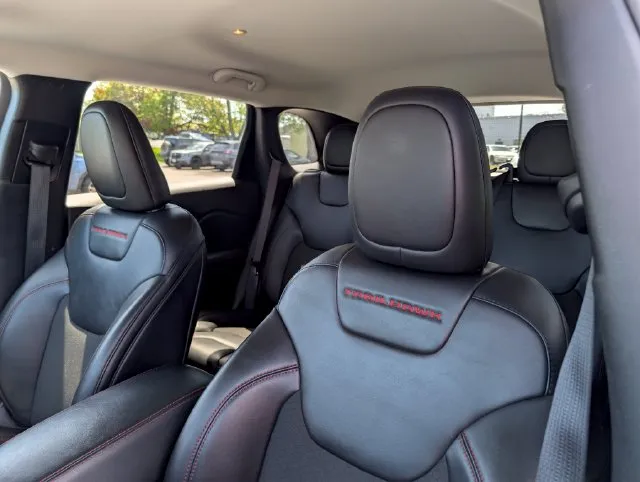 2021 Jeep Cherokee Trailhawk - Photo 12