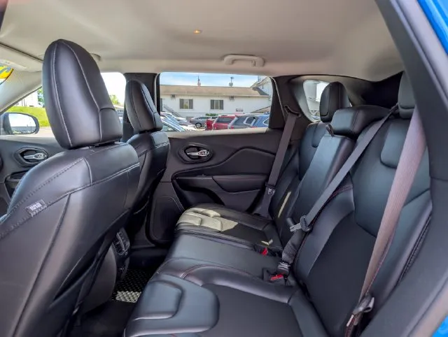 2021 Jeep Cherokee Trailhawk - Photo 17