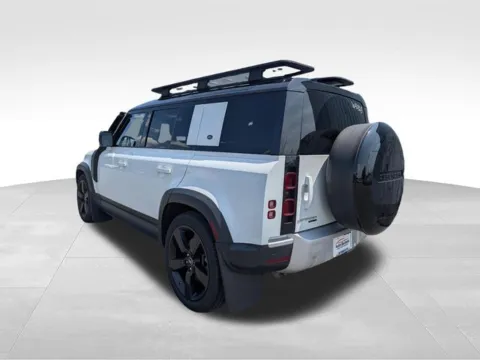 More photos of 2020 Land Rover Defender 110 at Auto Outlets of Webster, NY