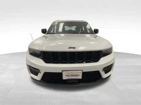 Photos of 2023 Jeep Grand Cherokee Altitude X for sale in Webster, NY at Auto Outlets of Webster