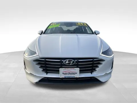 Photos of 2022 Hyundai Sonata SE for sale in Webster, NY at Auto Outlets of Webster