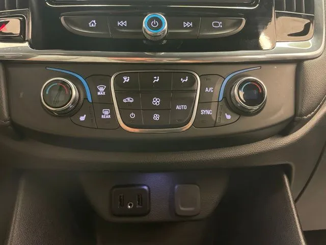 2023 Chevrolet Traverse 1LT - Photo 25
