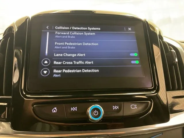 2023 Chevrolet Traverse 1LT - Photo 29