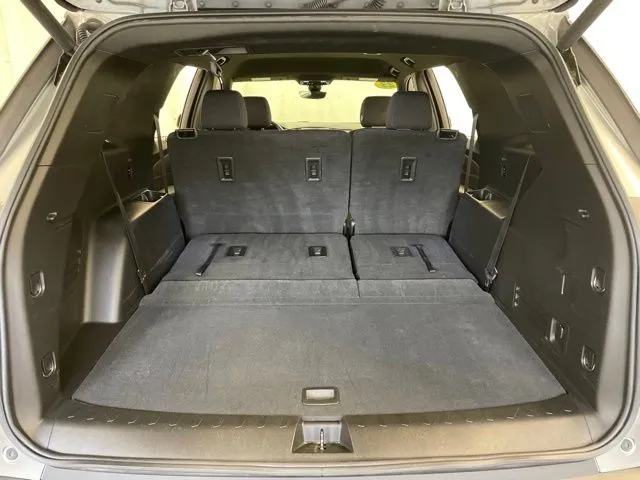 2023 Chevrolet Traverse 1LT - Photo 11