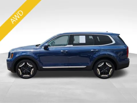 Photos of 2023 Kia Telluride S for sale in Denver, CO at Emich Kia