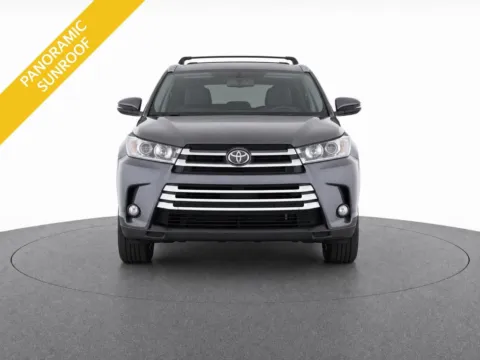 More photos of 2017 Toyota Highlander Limited Platinum at Emich Kia, CO