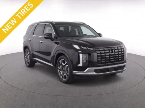 Photos of 2023 Hyundai Palisade Limited for sale in Denver, CO at Emich Kia