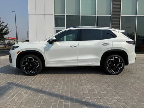 Photos of 2026 Volkswagen Tiguan 2.0T SEL R-Line Turbo for sale in Denver, CO at Emich Volkswagen