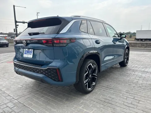 More photos of 2026 Volkswagen Tiguan 2.0T SEL R-Line Turbo at Emich Volkswagen, CO