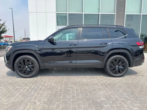 Photos of 2026 Volkswagen Atlas 2.0T SE w/Technology for sale in Denver, CO at Emich Volkswagen