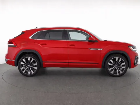 More photos of 2022 Volkswagen Atlas Cross Sport 3.6L V6 SEL Premium R-Line at Emich Volkswagen, CO