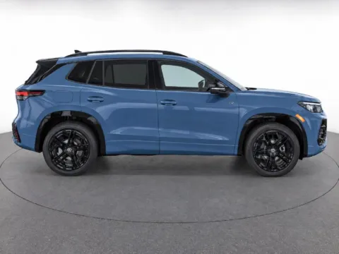 More photos of 2026 Volkswagen Tiguan SE R-Line Black at Emich Volkswagen, CO