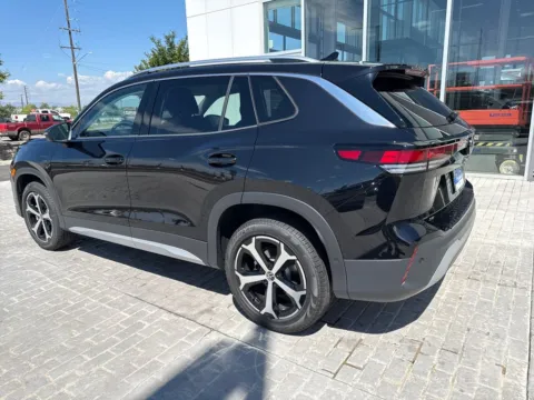 Another view of 2026 Volkswagen Tiguan 2.0T SE for sale in Denver, CO at Emich Volkswagen