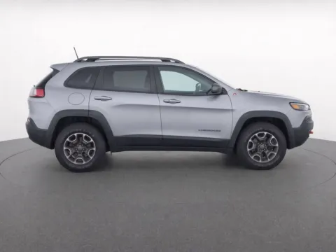 More photos of 2020 Jeep Cherokee Trailhawk at Emich Volkswagen, CO