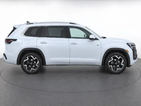 More photos of 2027 Volkswagen Atlas SEL at Emich Volkswagen, CO