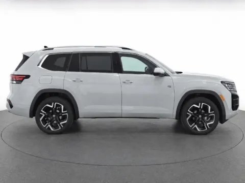 More photos of 2027 Volkswagen Atlas SEL Premium R-Line at Emich Volkswagen, CO