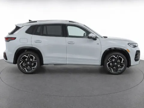 More photos of 2026 Volkswagen Tiguan SEL R-Line Turbo at Emich Volkswagen, CO
