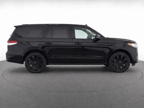 More photos of 2023 Lincoln Navigator Reserve at Emich Volkswagen, CO