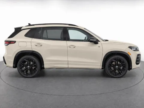 More photos of 2026 Volkswagen Tiguan SE R-Line Black at Emich Volkswagen, CO