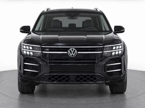 More photos of 2027 Volkswagen Atlas SEL Premium R-Line at Emich Volkswagen, CO