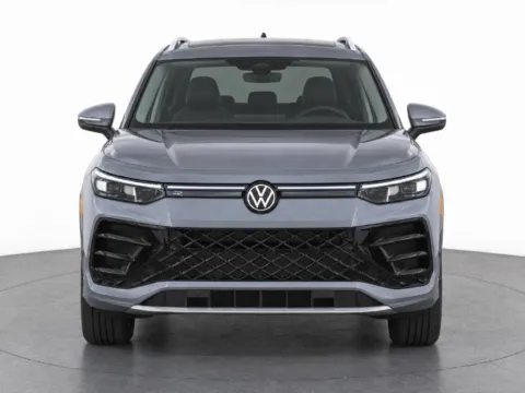 More photos of 2027 Volkswagen Tiguan SEL R-Line Turbo at Emich Volkswagen, CO
