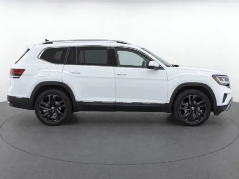 More photos of 2021 Volkswagen Atlas SEL Premium at Emich Volkswagen, CO