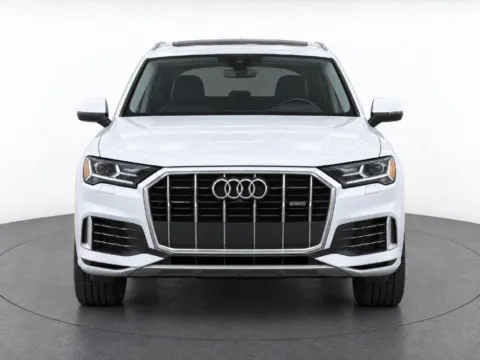 More photos of 2022 Audi Q7 55 Premium at Emich Volkswagen, CO