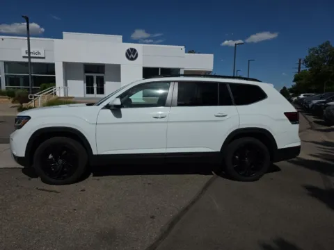 Photos of 2023 Volkswagen Atlas 3.6L V6 SE w/Technology for sale in Boulder, CO at Emich Volkswagen of Boulder