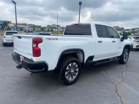 More photos of 2022 Chevrolet Silverado 2500HD Custom at Emich Chevrolet, CO