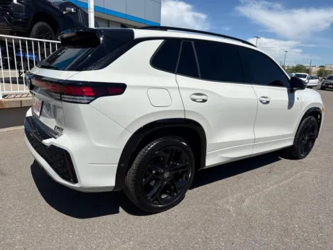 More photos of 2025 Volkswagen Tiguan 2.0T SE R-Line Black at Emich Chevrolet, CO