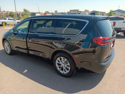 Another view of 2026 Chrysler Pacifica Limited for sale in Lakewood, CO at Emich Chevrolet
