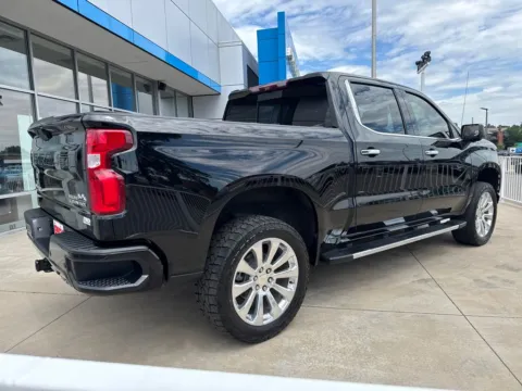 More photos of 2020 Chevrolet Silverado 1500 High Country at Emich Chevrolet, CO