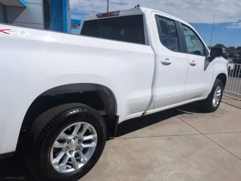 More photos of 2023 Chevrolet Silverado 1500 LT at Emich Chevrolet, CO