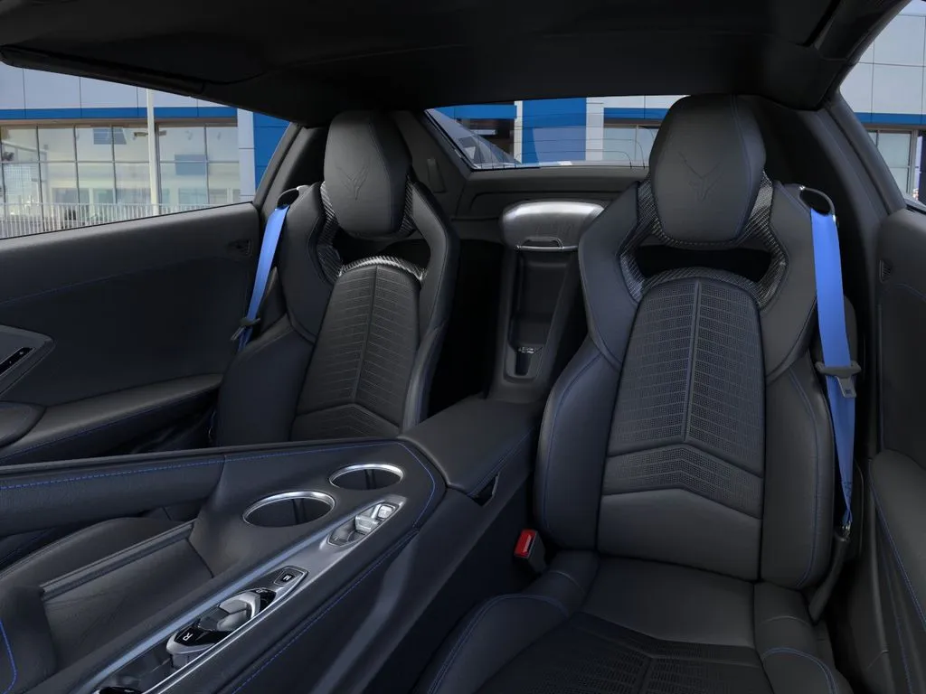 2027 Chevrolet Corvette 2LT - Photo 16