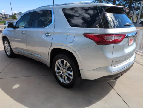 Another view of 2021 Chevrolet Traverse High Country for sale in Lakewood, CO at Emich Chevrolet