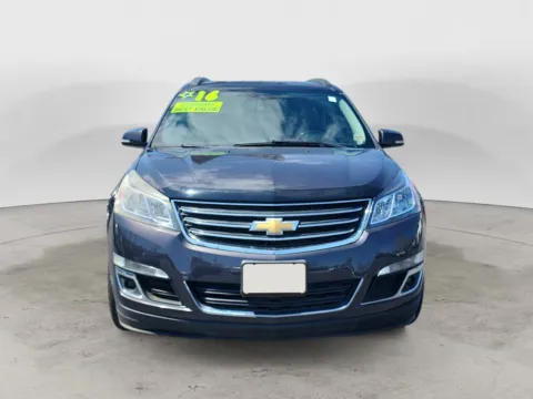 Photos of 2016 CHEVROLET TRAVERSE 1LT for sale in Kansas City, MO at AutoZoom
