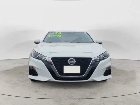 Photos of 2020 NISSAN ALTIMA 2.5 S for sale in Kansas City, MO at AutoZoom