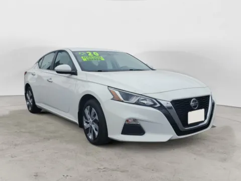 Another view of 2020 NISSAN ALTIMA 2.5 S for sale in Kansas City, MO at AutoZoom