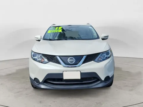 Photos of 2019 NISSAN ROGUE SPORT S; SL for sale in Kansas City, MO at AutoZoom