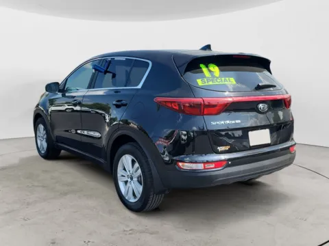 More photos of 2019 KIA SPORTAGE LX at AutoZoom, MO
