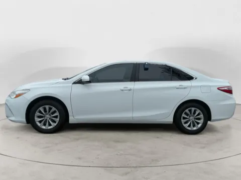 More photos of 2016 TOYOTA CAMRY SE; LE; XLE; X SE; LE; XLE; XSE at AutoZoom, MO
